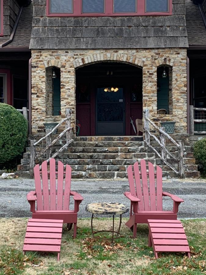 Laughing Heart Lodge Hot Springs Exterior foto